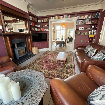 Victorian Beach House With Parking Villa Тинмут Екстериор снимка