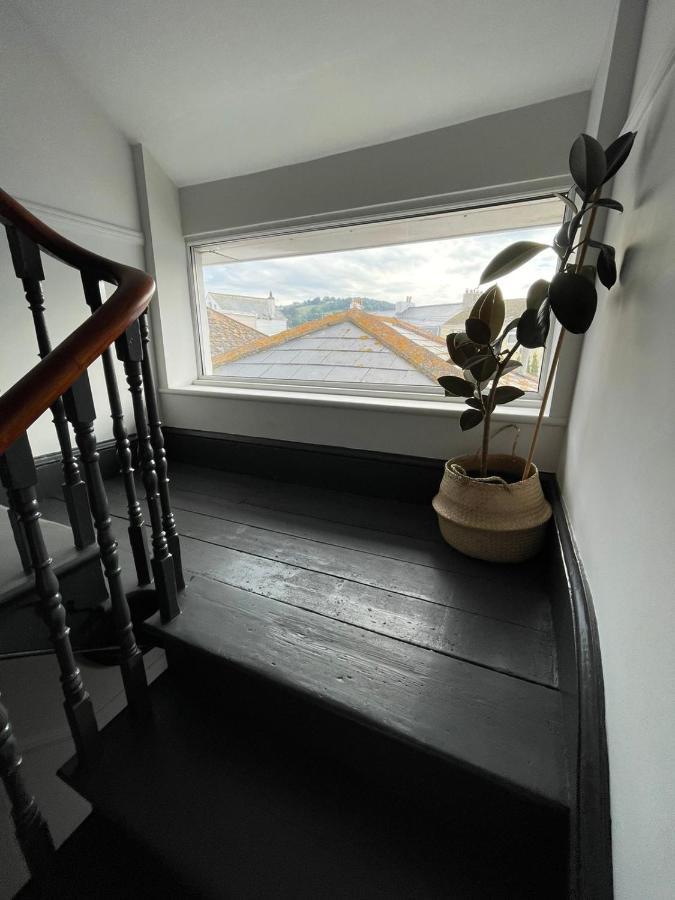 Victorian Beach House With Parking Villa Тинмут Екстериор снимка